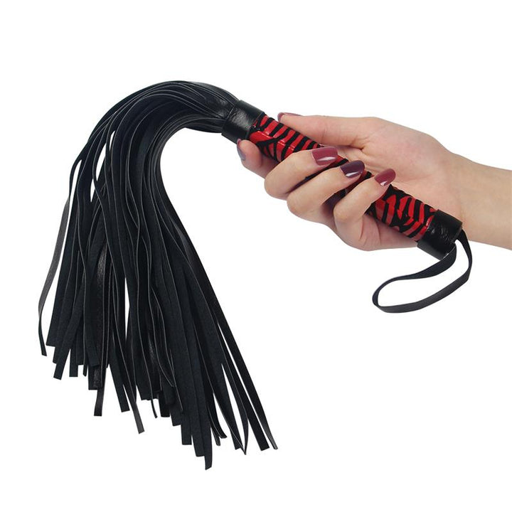 Flogger Cuero Negro y Rojo